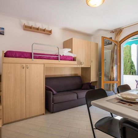 Il Bianconiglio Apartment Peschiera del Garda Bagian luar foto
