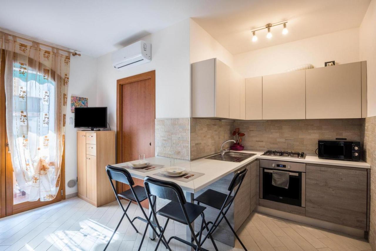 Il Bianconiglio Apartment Peschiera del Garda Bagian luar foto