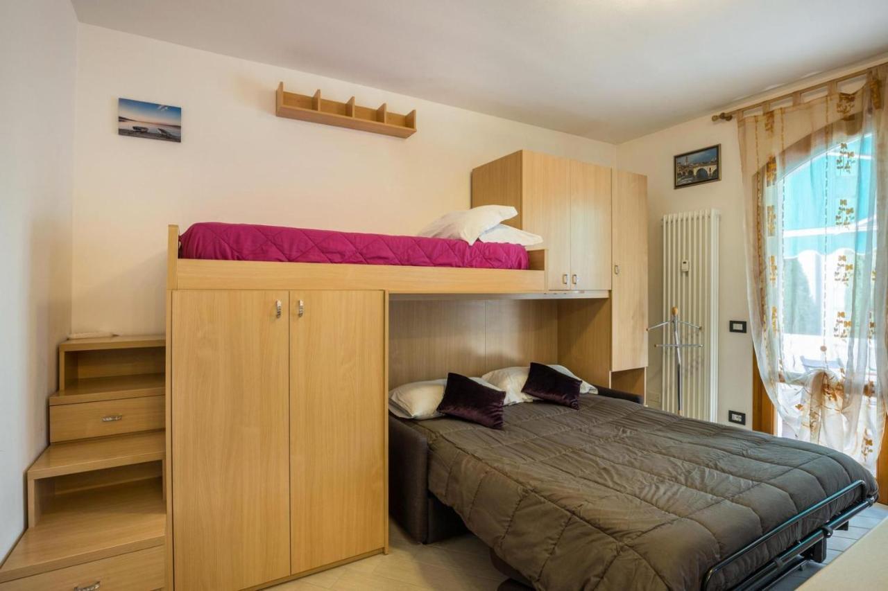 Il Bianconiglio Apartment Peschiera del Garda Bagian luar foto
