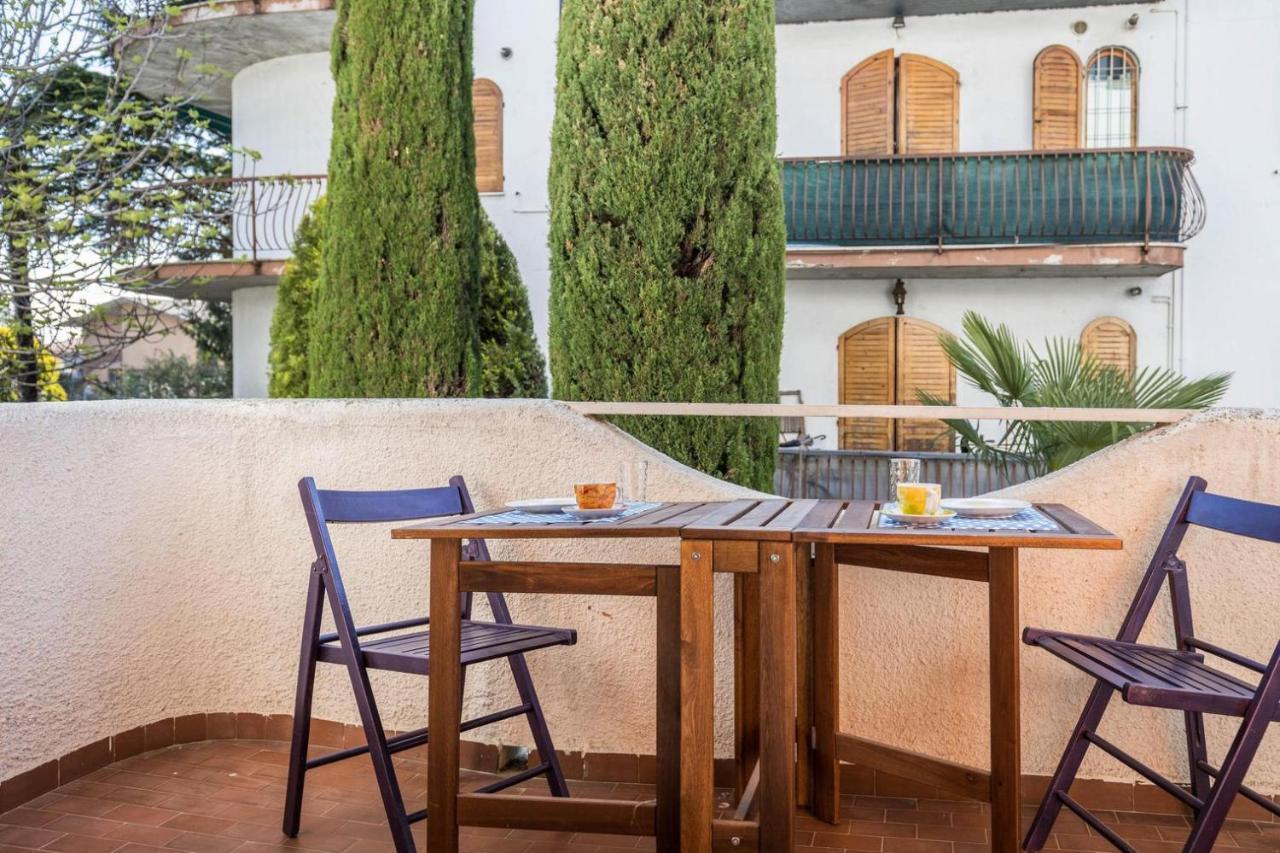 Il Bianconiglio Apartment Peschiera del Garda Bagian luar foto