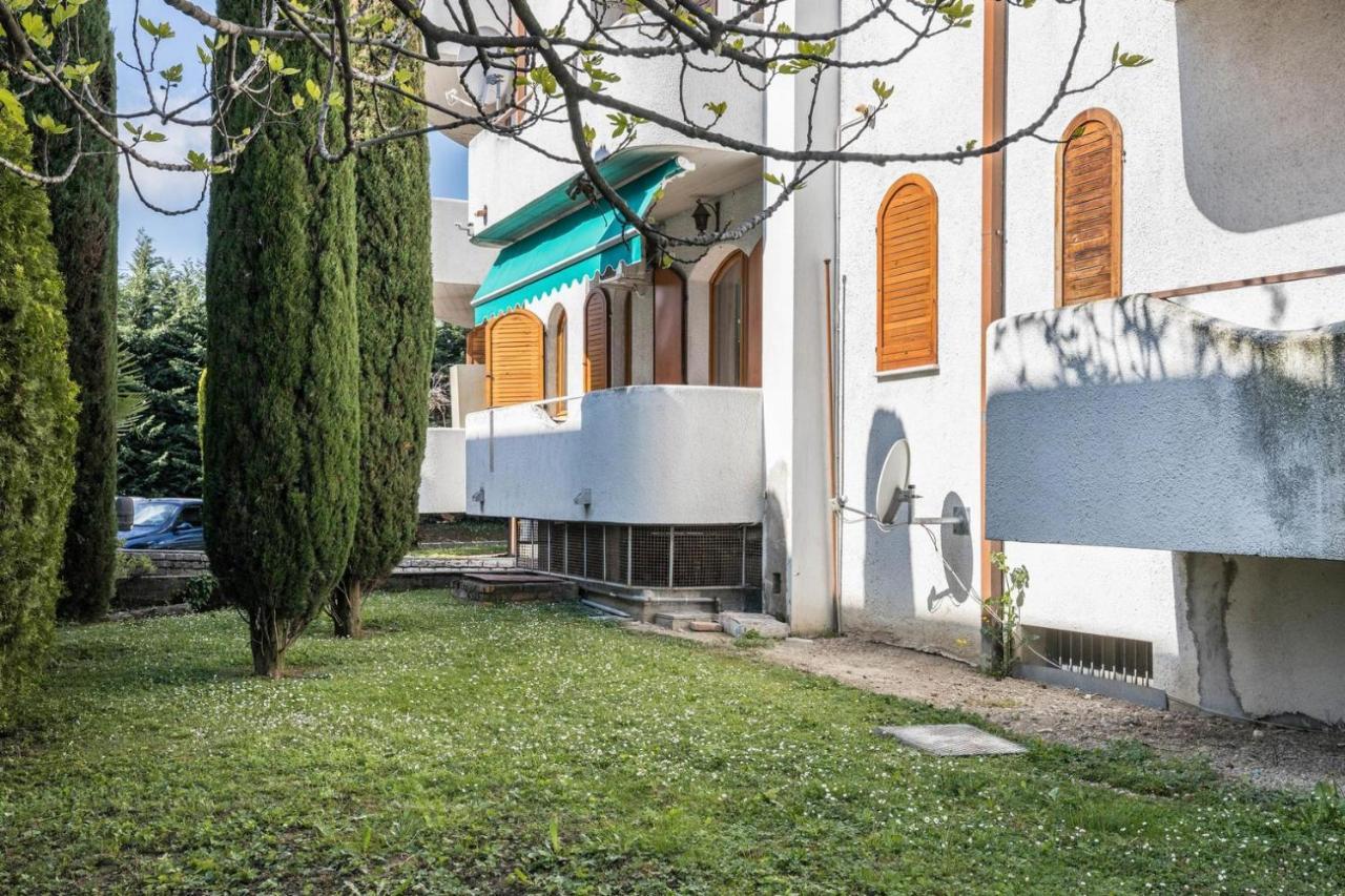 Il Bianconiglio Apartment Peschiera del Garda Bagian luar foto