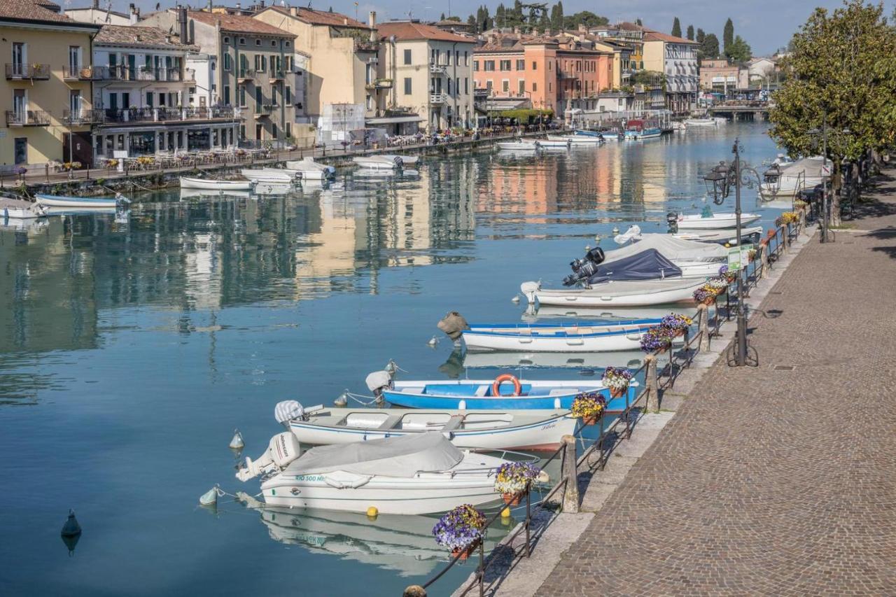 Il Bianconiglio Apartment Peschiera del Garda Bagian luar foto