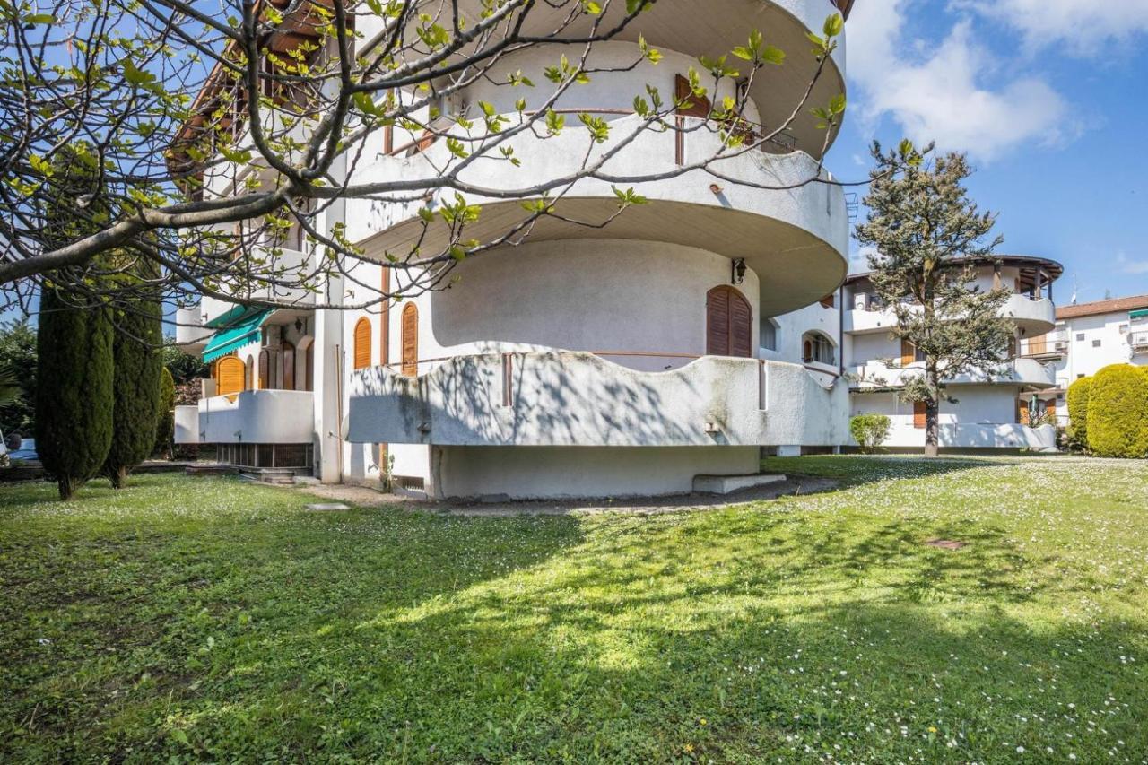 Il Bianconiglio Apartment Peschiera del Garda Bagian luar foto